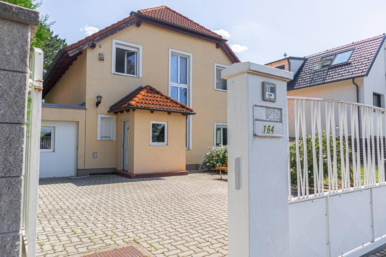 Comfortable Rooms In A Beautiful House Gd فيينا المظهر الخارجي الصورة