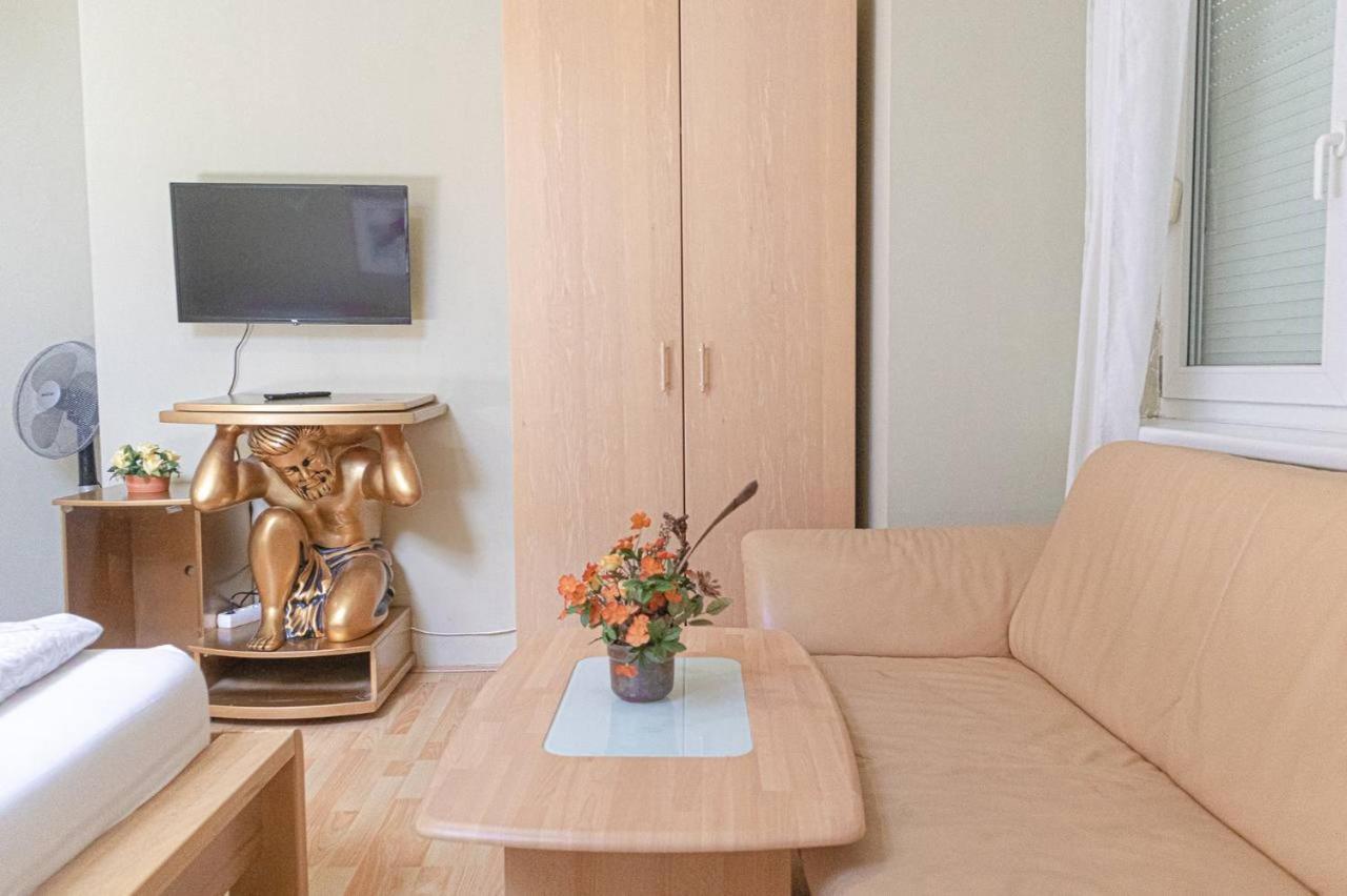 Comfortable Rooms In A Beautiful House Gd فيينا المظهر الخارجي الصورة